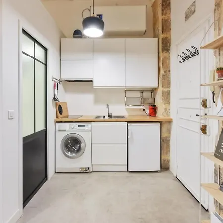 Beautiful And Quiet Studio In Saint-Germain-Des-Pres Paris - Welkeys Paris
