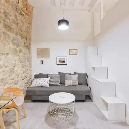 Daire Beautiful And Quiet Studio In Saint-Germain-Des-Pres Paris - Welkeys Paris