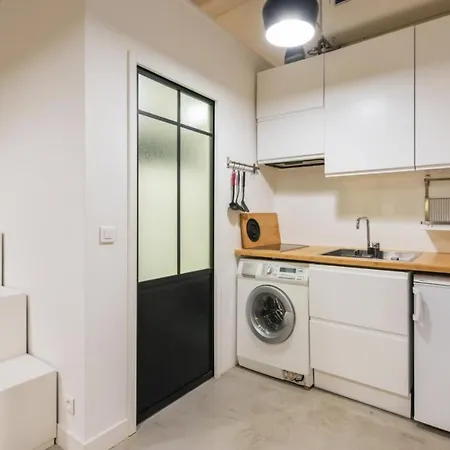 Beautiful And Quiet Studio In Saint-Germain-Des-Pres Paris - Welkeys Daire Paris